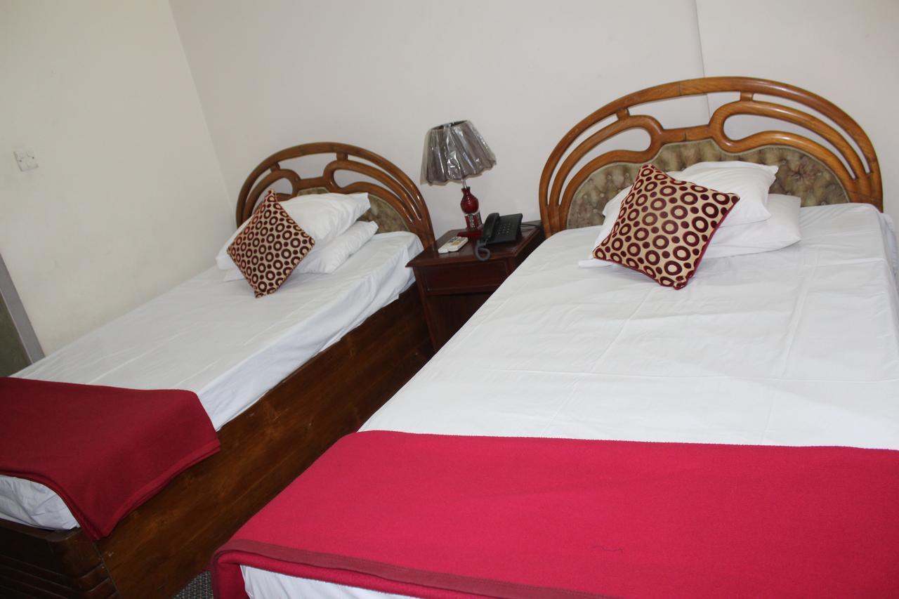 Hotel Uttara Dhaka Bagian luar foto